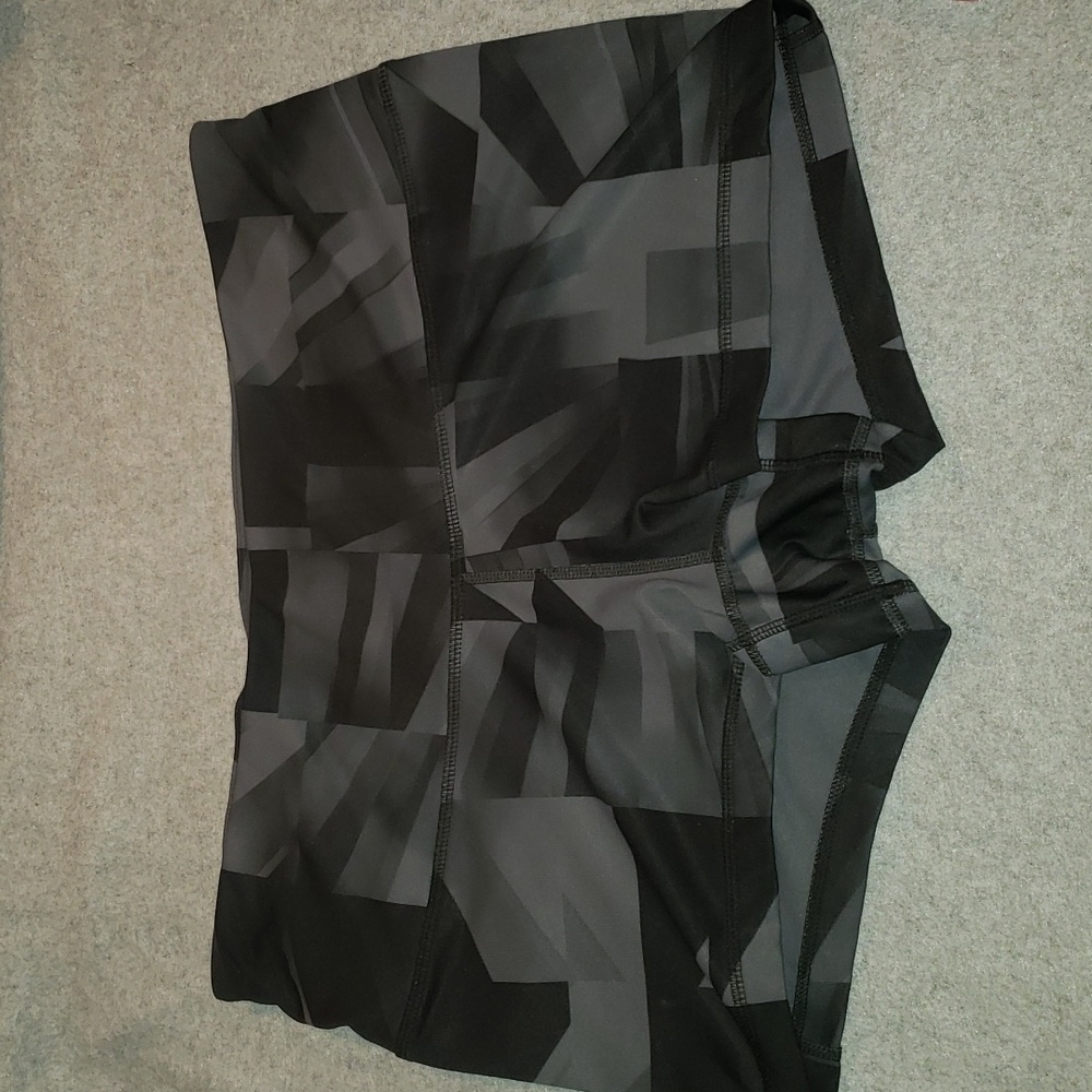 Champion Powertrain Spandex athletic shorts, size large, black gray pattern
